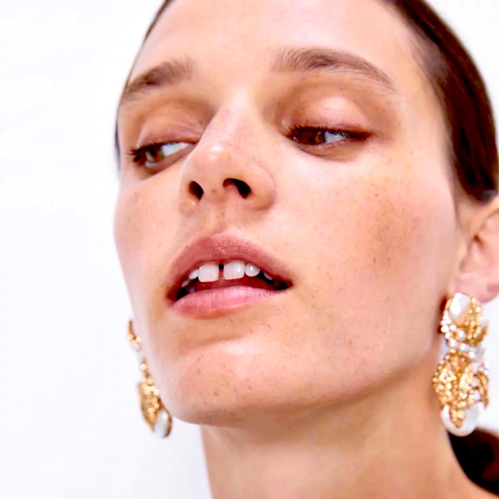 🌈2/$30 New Zara Baroque Pearl Drop Earrings - Picture 2 of 4